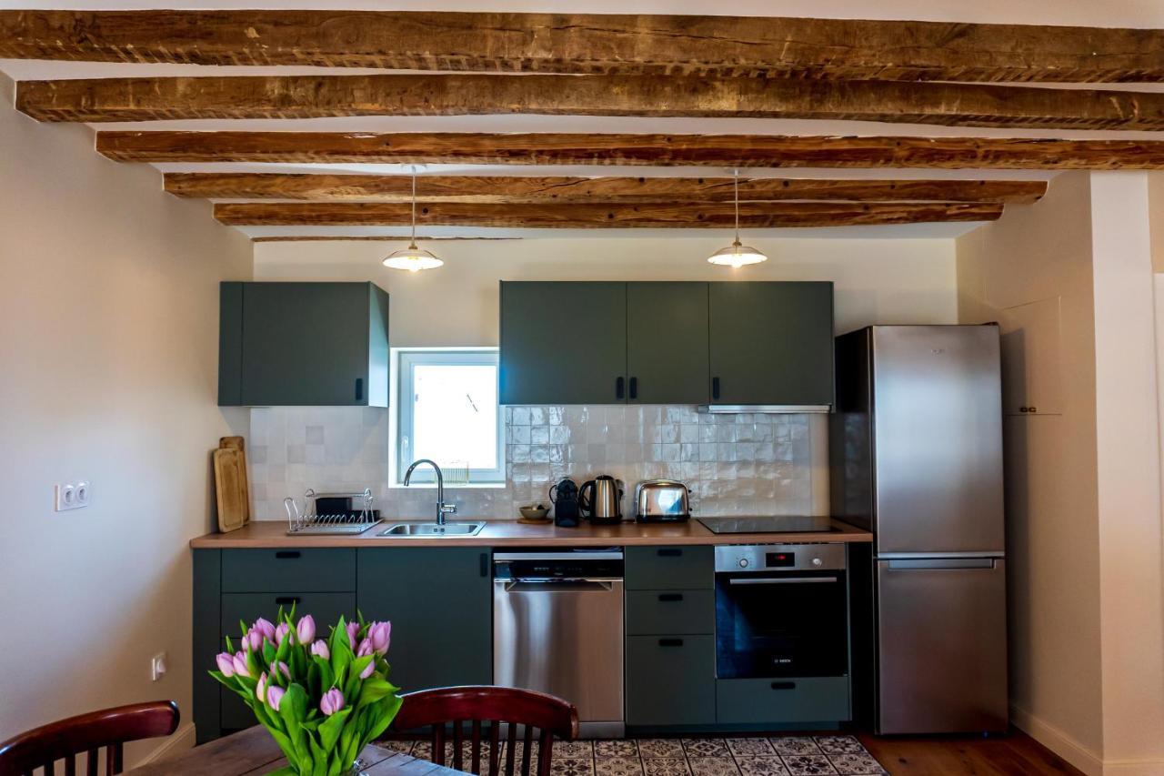 Les Nids Perches - Rue Sainte Croix Apartment มอคตาญ-โอ-แปร์ช ภายนอก รูปภาพ