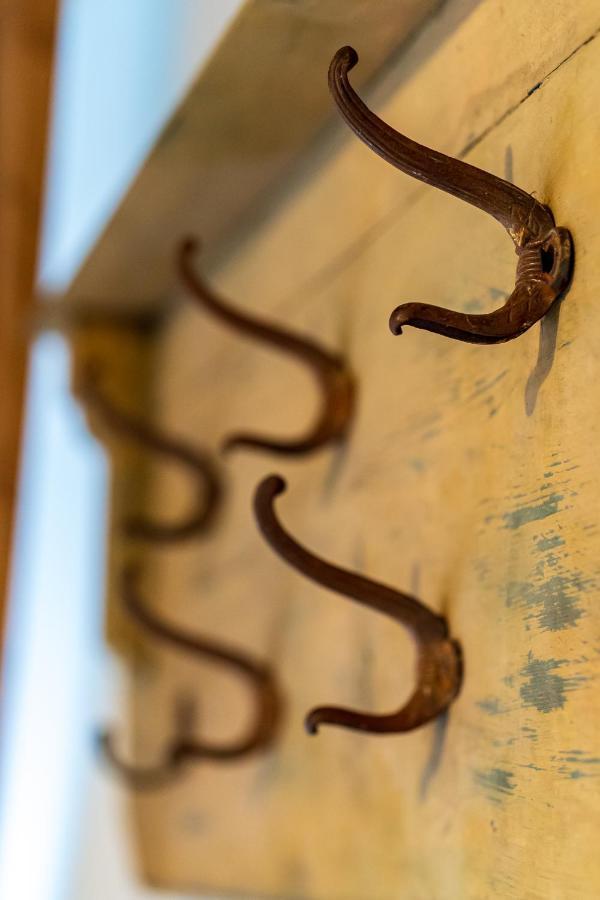 Les Nids Perches - Rue Sainte Croix Apartment มอคตาญ-โอ-แปร์ช ภายนอก รูปภาพ