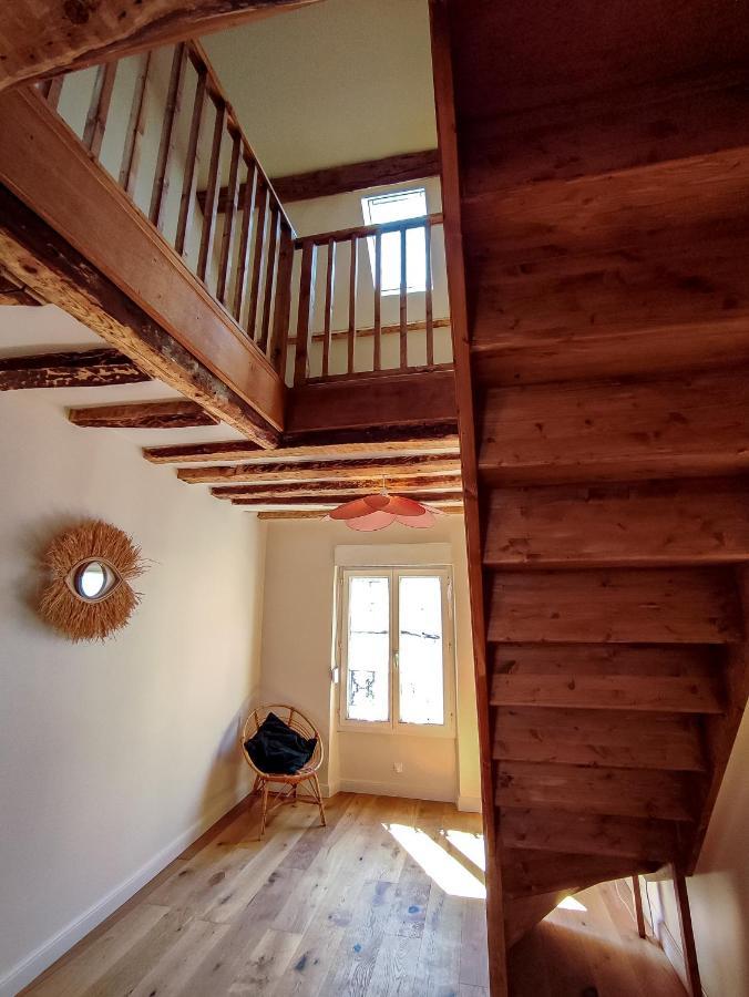 Les Nids Perches - Rue Sainte Croix Apartment มอคตาญ-โอ-แปร์ช ภายนอก รูปภาพ