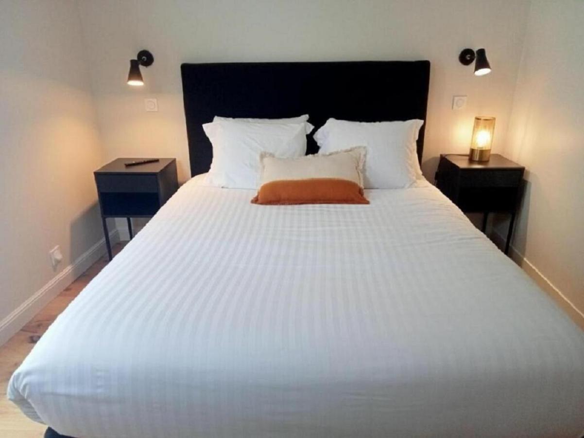 Les Nids Perches - Rue Sainte Croix Apartment มอคตาญ-โอ-แปร์ช ภายนอก รูปภาพ
